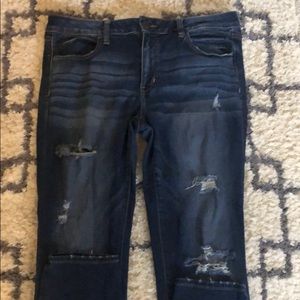 American Eagle jegging. Rip/distressed